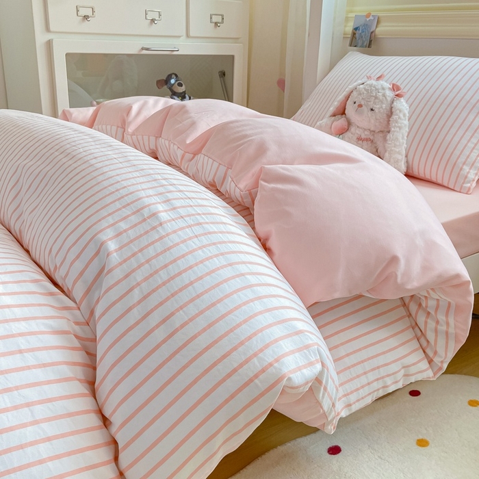 91家纺网 家纺一手货源 找家纺 （总）麒东家纺 2025新款开学季学生ins风条纹方格水洗四件套学生上下铺三件套