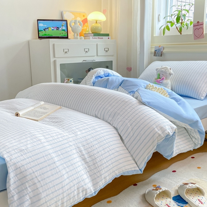 91家纺网 家纺一手货源 找家纺 （总）麒东家纺 2025新款开学季学生ins风条纹方格水洗四件套学生上下铺三件套