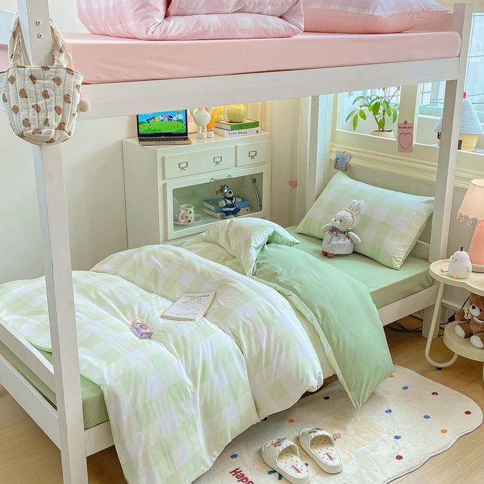 91家纺网 家纺一手货源 找家纺 麒东家纺 2025新款开学季学生ins风条纹方格水洗四件套学生上下铺三件套 方格紫色