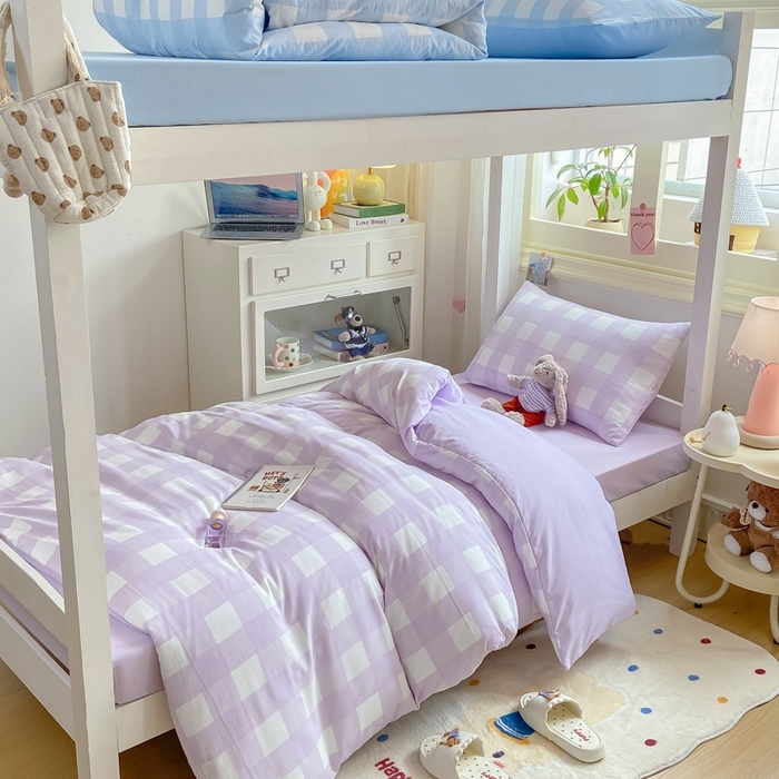 91家纺网 家纺一手货源 找家纺 麒东家纺 2025新款开学季学生ins风条纹方格水洗四件套学生上下铺三件套 条纹粉色