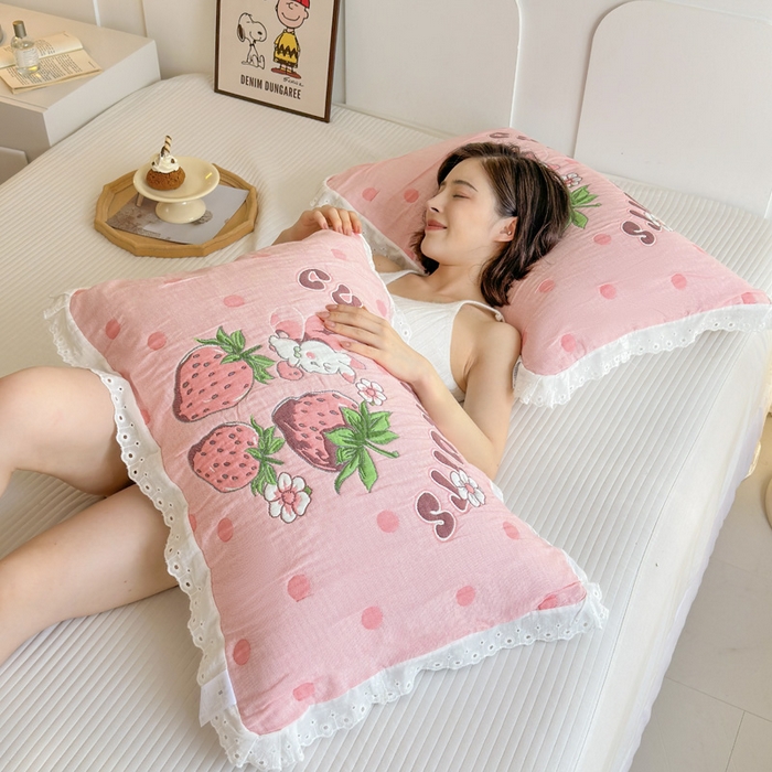 91家纺网 家纺一手货源 找家纺 朴尔家纺-毛巾被 2025新款韩版花边卡通水洗起皱纯棉四层纱布枕巾单枕巾枕巾单件 草莓蝴蝶 52x78cm枕巾一对