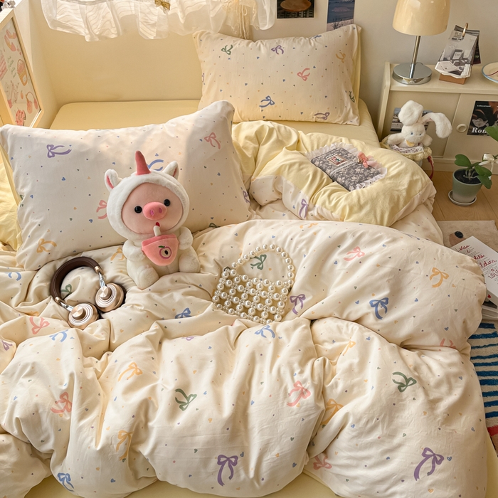 91家纺网 家纺一手货源 找家纺 卡迪熊家纺 2025新款水洗双层纱双拼碎花四件套 爱心蝴蝶结