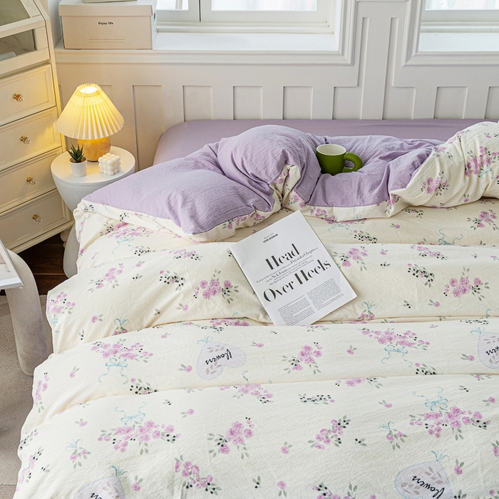 91家纺网 家纺一手货源 找家纺 奇丝雅 2025新款A类有氧超柔云感双层纱皱皱纱学生宿舍三件套家用四件套单被套 花黛罗兰