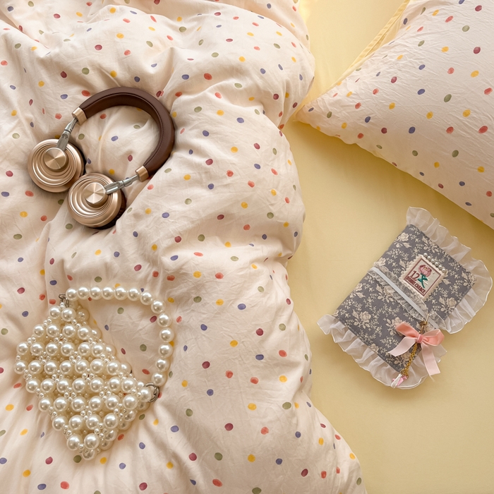 91家纺网 家纺一手货源 找家纺 卡迪熊家纺 2025新款水洗双层纱双拼碎花四件套 彩色波点