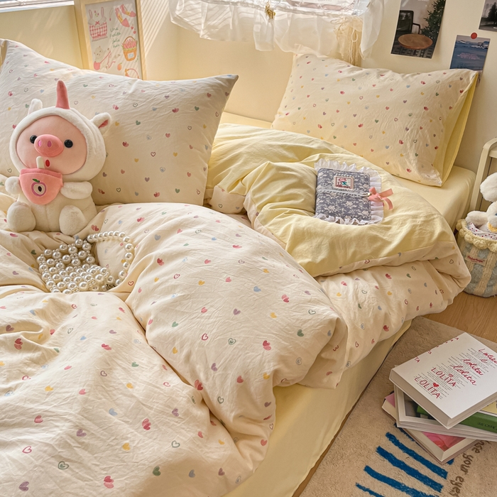 91家纺网 家纺一手货源 找家纺 卡迪熊家纺 2025新款水洗双层纱双拼碎花四件套 多彩心情