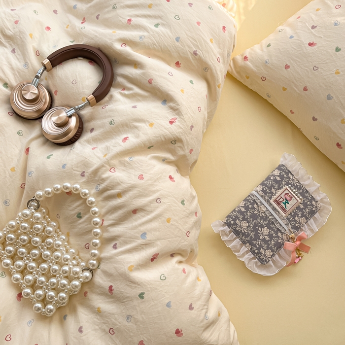 91家纺网 家纺一手货源 找家纺 卡迪熊家纺 2025新款水洗双层纱双拼碎花四件套 多彩心情