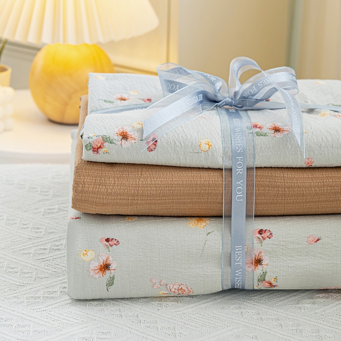 91家纺网 家纺一手货源 找家纺 奇丝雅 2025新款A类有氧超柔云感双层纱皱皱纱学生宿舍三件套家用四件套单被套 轻颂