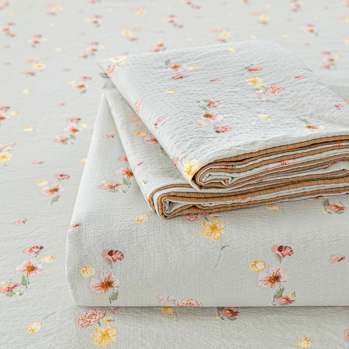 91家纺网 家纺一手货源 找家纺 奇丝雅 2025新款A类有氧超柔云感双层纱皱皱纱学生宿舍三件套家用四件套单被套 轻颂