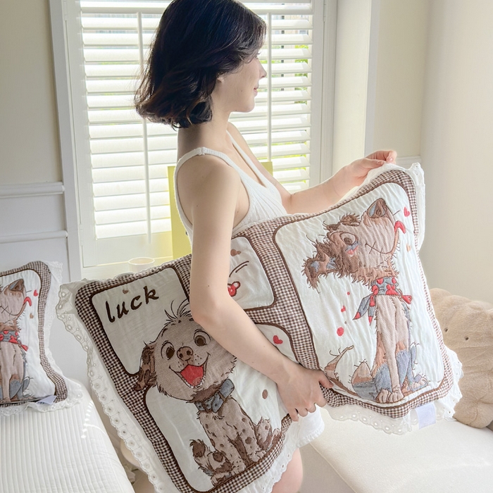 91家纺网 家纺一手货源 找家纺 朴尔家纺-毛巾被 2025新款韩版花边卡通水洗起皱纯棉四层纱布枕巾单枕巾枕巾单件 摩卡狗狗 52x78cm枕巾一对