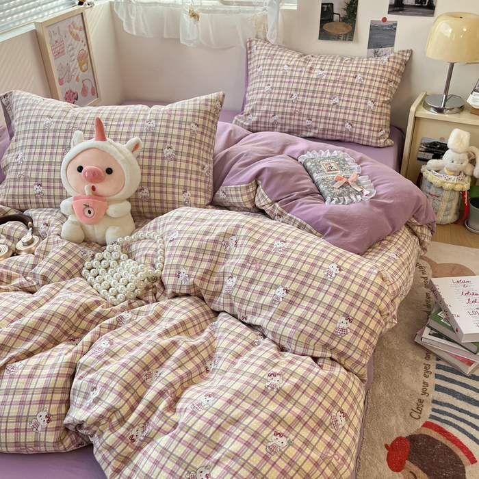 91家纺网 家纺一手货源 找家纺 卡迪熊家纺 2025新款水洗双层纱双拼碎花四件套 格纹猫咪