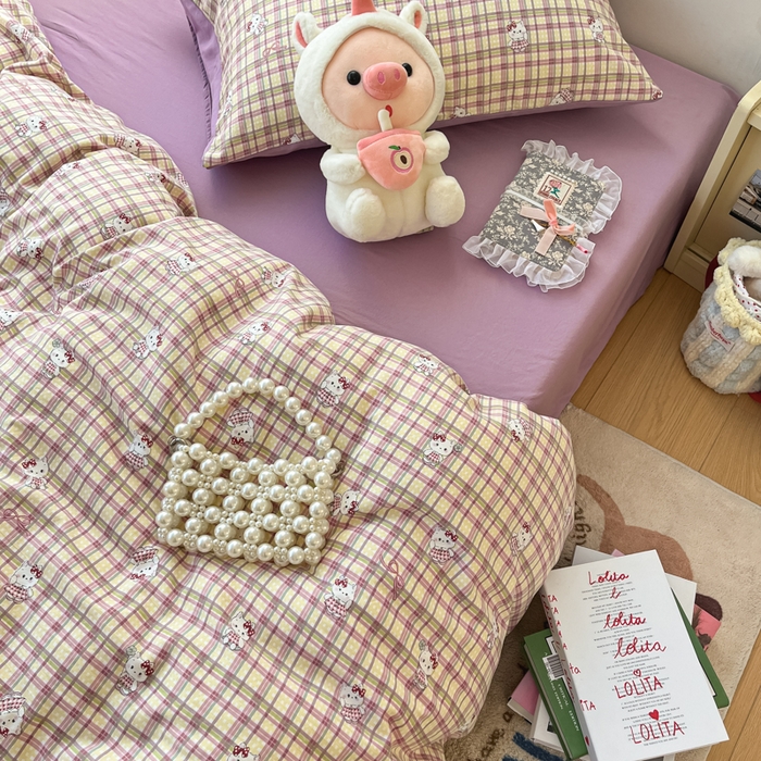 91家纺网 家纺一手货源 找家纺 卡迪熊家纺 2025新款水洗双层纱双拼碎花四件套 格纹猫咪