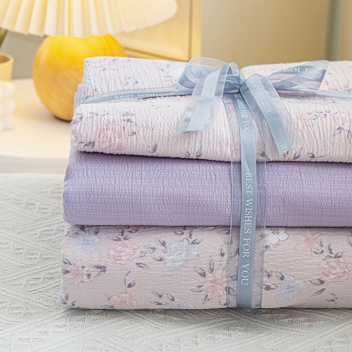 91家纺网 家纺一手货源 找家纺 奇丝雅 2025新款A类有氧超柔云感双层纱皱皱纱学生宿舍三件套家用四件套单被套 碎花紫苏