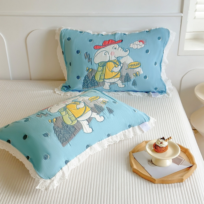 91家纺网 家纺一手货源 找家纺 朴尔家纺-毛巾被 2025新款韩版花边卡通水洗起皱纯棉四层纱布枕巾单枕巾枕巾单件 徒步小象 52x78cm枕巾一对