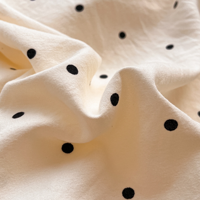 91家纺网 家纺一手货源 找家纺 卡迪熊家纺 2025新款水洗双层纱双拼碎花四件套 黑色波点