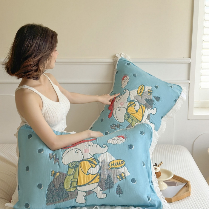 91家纺网 家纺一手货源 找家纺 朴尔家纺-毛巾被 2025新款韩版花边卡通水洗起皱纯棉四层纱布枕巾单枕巾枕巾单件 徒步小象 52x78cm枕巾一对