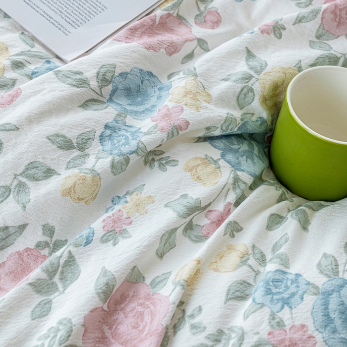 91家纺网 家纺一手货源 找家纺 奇丝雅 2025新款A类有氧超柔云感双层纱皱皱纱学生宿舍三件套家用四件套单被套 玉芷