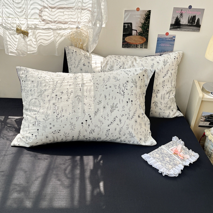 91家纺网 家纺一手货源 找家纺 卡迪熊家纺 2025新款水洗双层纱双拼碎花四件套 花园兔子