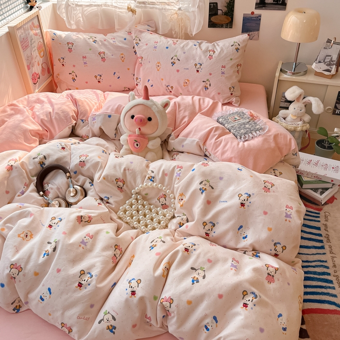 91家纺网 家纺一手货源 找家纺 卡迪熊家纺 2025新款水洗双层纱双拼碎花四件套 欢乐聚会