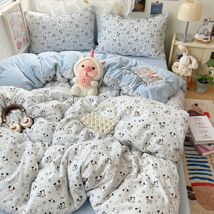 91家纺网 家纺一手货源 找家纺 卡迪熊家纺 2025新款水洗双层纱双拼碎花四件套 欢乐小狗