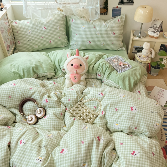 91家纺网 家纺一手货源 找家纺 卡迪熊家纺 2025新款水洗双层纱双拼碎花四件套 可爱猫猫