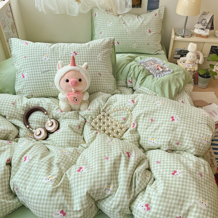 91家纺网 家纺一手货源 找家纺 卡迪熊家纺 2025新款水洗双层纱双拼碎花四件套 可爱猫猫