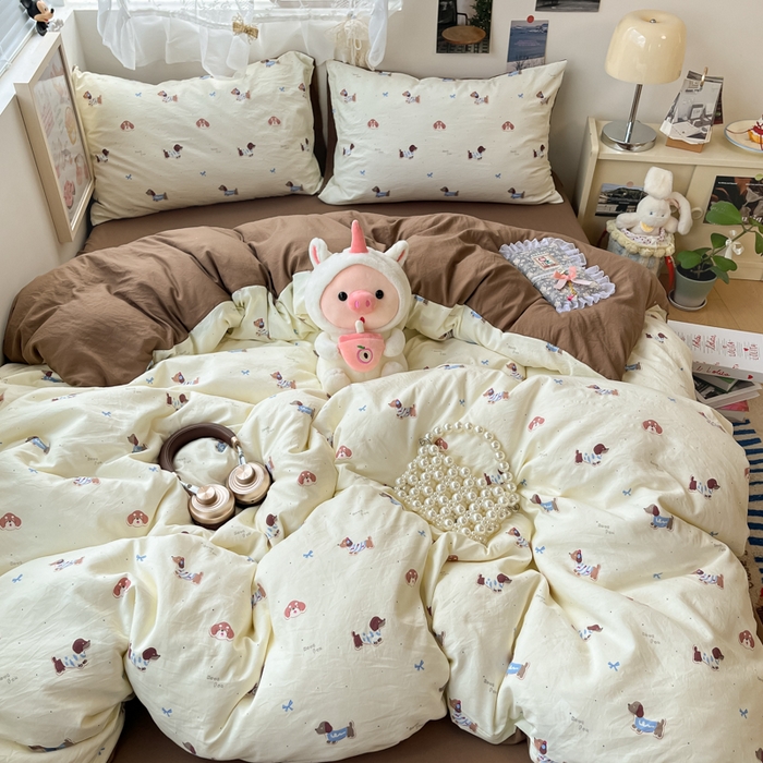 91家纺网 家纺一手货源 找家纺 卡迪熊家纺 2025新款水洗双层纱双拼碎花四件套 腊肠狗狗