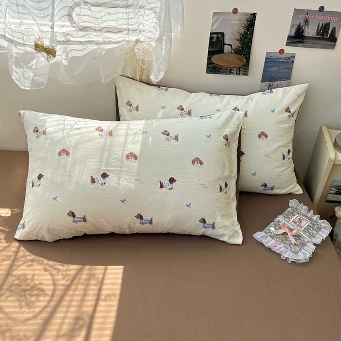 91家纺网 家纺一手货源 找家纺 卡迪熊家纺 2025新款水洗双层纱双拼碎花四件套 腊肠狗狗