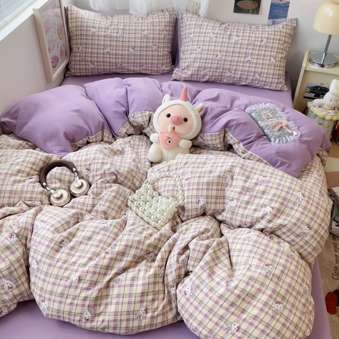 91家纺网 家纺一手货源 找家纺 彩韵家纺 2025新款水洗双层纱双拼碎花四件套 格纹猫咪