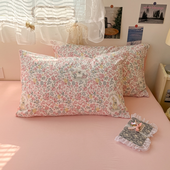 91家纺网 家纺一手货源 找家纺 卡迪熊家纺 2025新款水洗双层纱双拼碎花四件套 满满花海