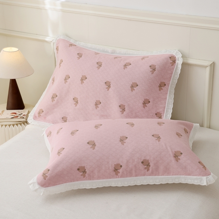 91家纺网 家纺一手货源 找家纺 朴尔家纺-毛巾被 2025新款韩版小碎花边全棉纯棉三层纱布枕巾单枕巾枕巾单件 领结兔-粉 52x78cm枕巾一对