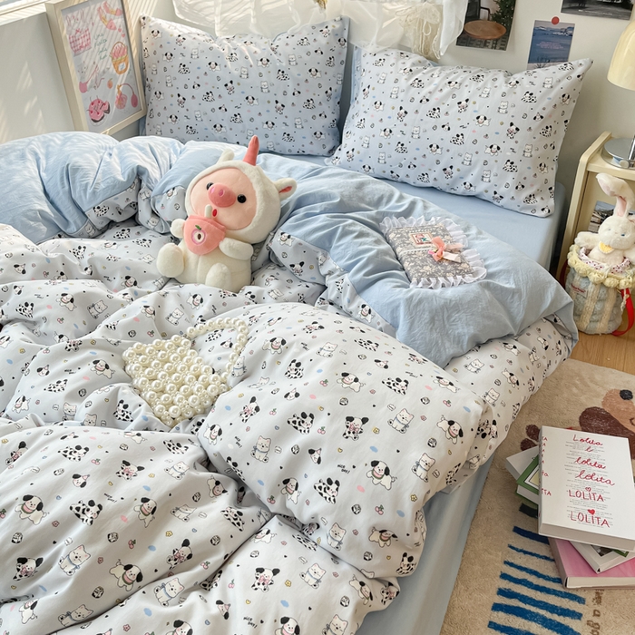 91家纺网 家纺一手货源 找家纺 彩韵家纺 2025新款水洗双层纱双拼碎花四件套 欢乐小狗