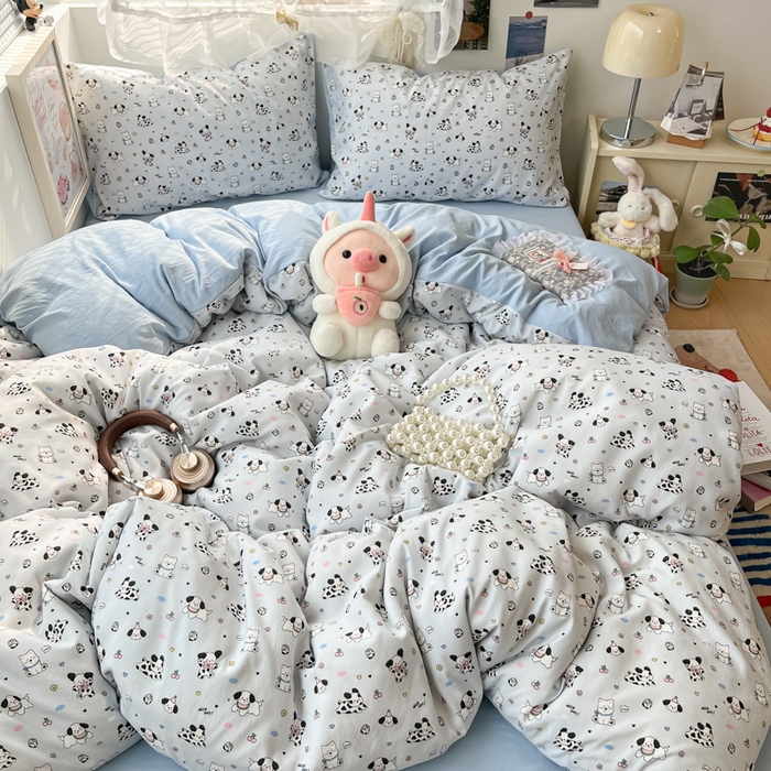 91家纺网 家纺一手货源 找家纺 彩韵家纺 2025新款水洗双层纱双拼碎花四件套 欢乐小狗