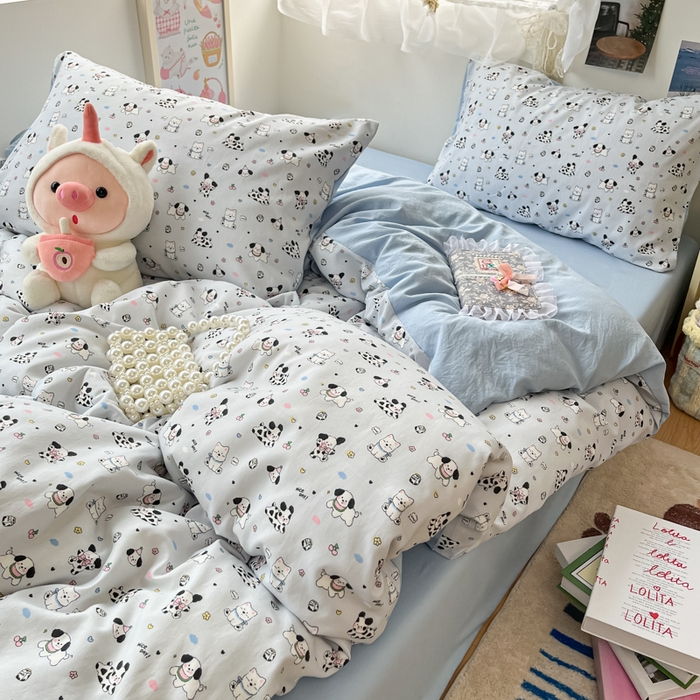 91家纺网 家纺一手货源 找家纺 彩韵家纺 2025新款水洗双层纱双拼碎花四件套 欢乐小狗