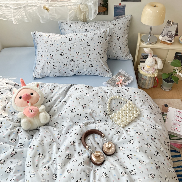 91家纺网 家纺一手货源 找家纺 彩韵家纺 2025新款水洗双层纱双拼碎花四件套 欢乐小狗