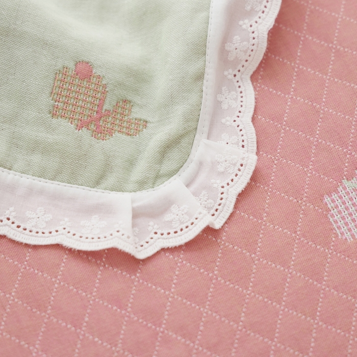 91家纺网 家纺一手货源 找家纺 朴尔家纺-毛巾被 2025新款韩版小碎花边全棉纯棉三层纱布枕巾单枕巾枕巾单件 领结兔-绿 52x78cm枕巾一对