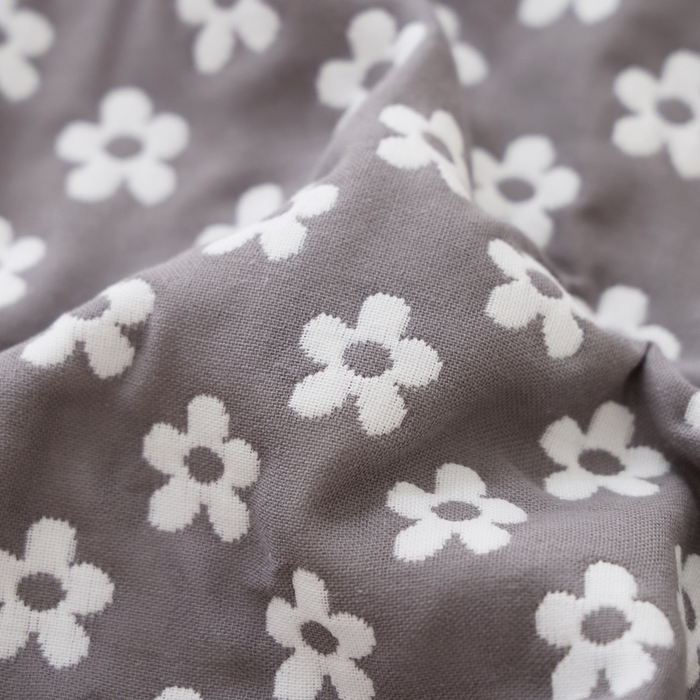 91家纺网 家纺一手货源 找家纺 朴尔家纺-毛巾被 2025新款韩版小碎花边全棉纯棉三层纱布枕巾单枕巾枕巾单件 樱花季-灰 52x78cm枕巾一对