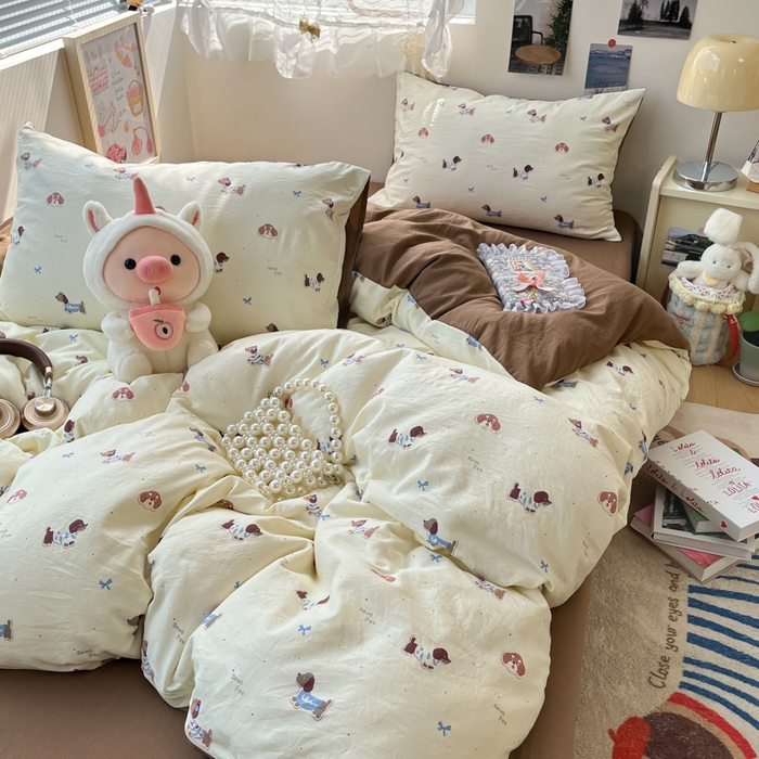 91家纺网 家纺一手货源 找家纺 彩韵家纺 2025新款水洗双层纱双拼碎花四件套 腊肠狗狗