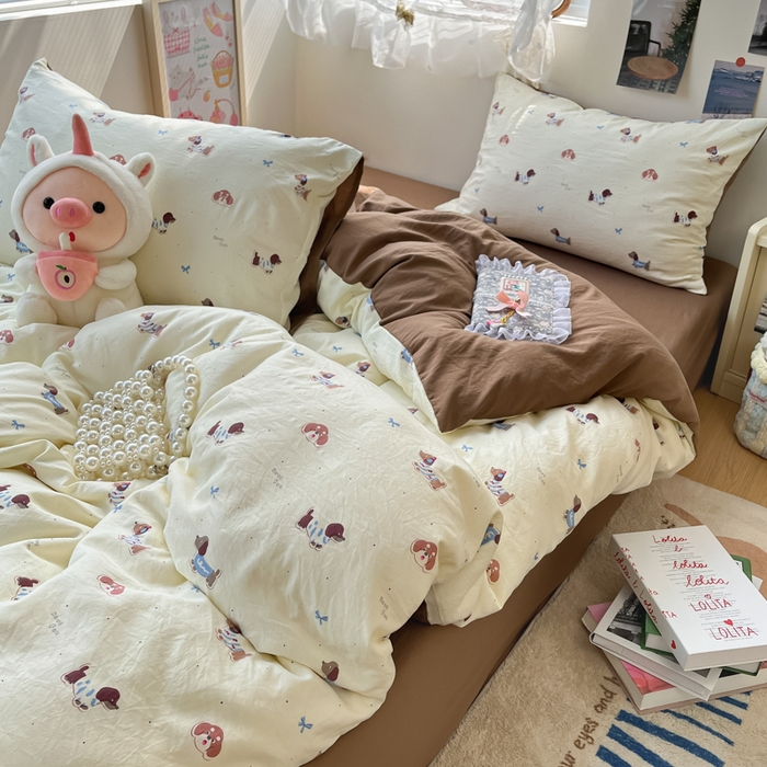 91家纺网 家纺一手货源 找家纺 彩韵家纺 2025新款水洗双层纱双拼碎花四件套 腊肠狗狗