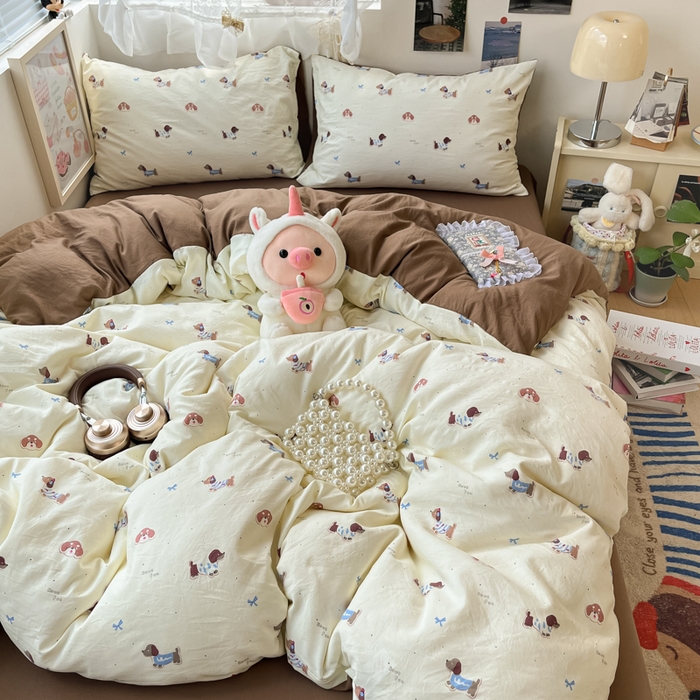 91家纺网 家纺一手货源 找家纺 彩韵家纺 2025新款水洗双层纱双拼碎花四件套 腊肠狗狗