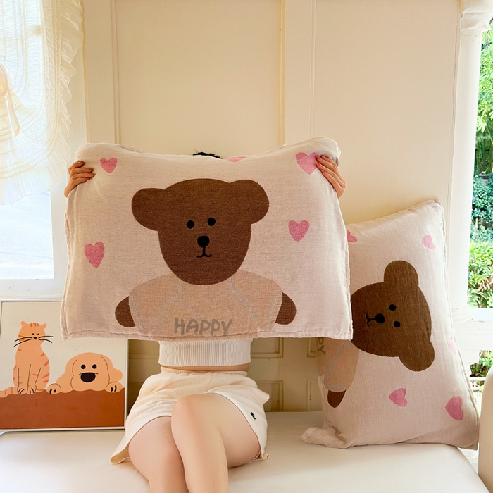 91家纺网 家纺一手货源 找家纺 朴尔家纺-毛巾被 2025新款全棉纯棉多柔AB版定位四层纱布枕巾单枕巾枕巾单件 桃心熊 52x75cm枕巾一对