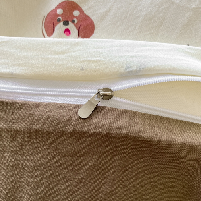 91家纺网 家纺一手货源 找家纺 彩韵家纺 2025新款水洗双层纱双拼碎花四件套 腊肠狗狗