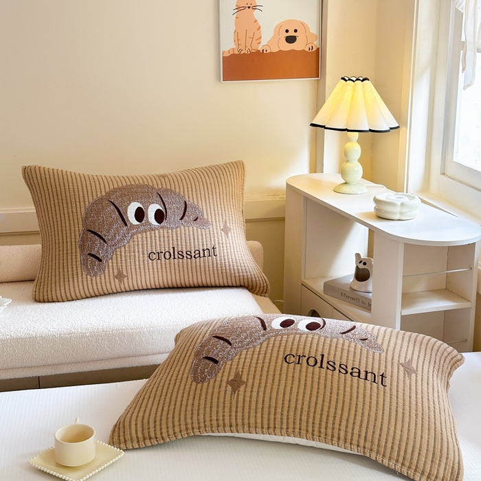 91家纺网 家纺一手货源 找家纺 朴尔家纺-毛巾被 2025新款全棉纯棉多柔AB版定位四层纱布枕巾单枕巾枕巾单件 牛角甜包 52x75cm枕巾一对