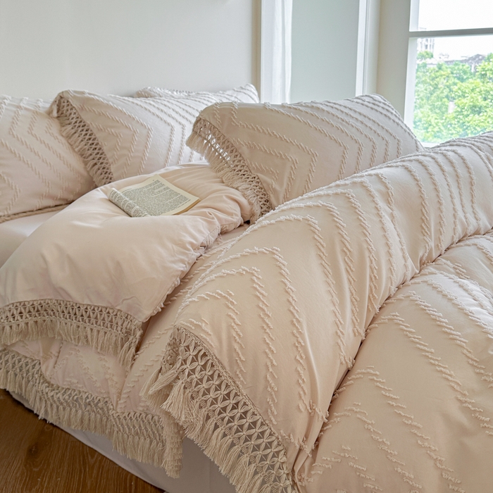 91家纺网 家纺一手货源 找家纺 缘生活 2025新款素色简约立体剪花流苏四件套 剪花波浪+流苏卡其