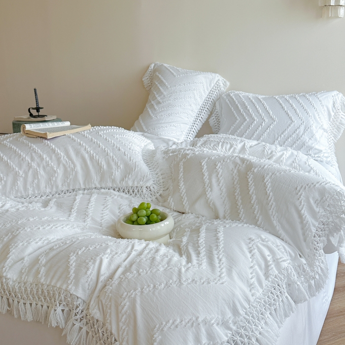 91家纺网 家纺一手货源 找家纺 缘生活 2025新款素色简约立体剪花流苏四件套 剪花波浪+流苏白色