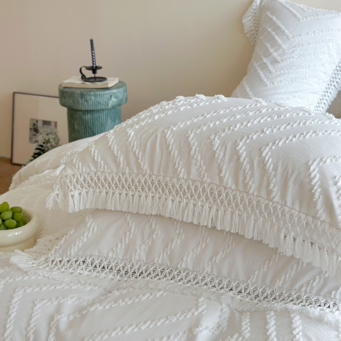 91家纺网 家纺一手货源 找家纺 缘生活 2025新款素色简约立体剪花流苏四件套 剪花波浪+流苏白色