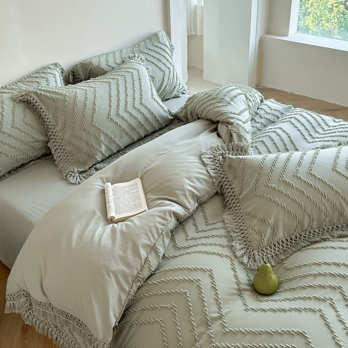 91家纺网 家纺一手货源 找家纺 缘生活 2025新款素色简约立体剪花流苏四件套 剪花波浪+流苏旧绿