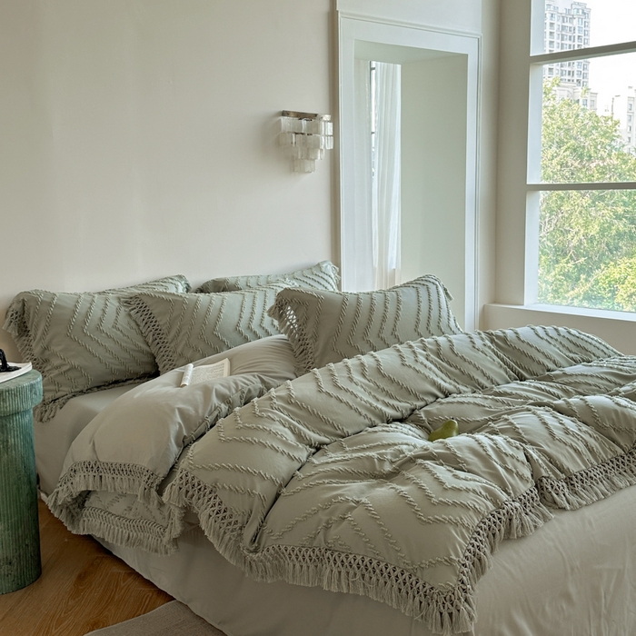 91家纺网 家纺一手货源 找家纺 缘生活 2025新款素色简约立体剪花流苏四件套 剪花波浪+流苏旧绿