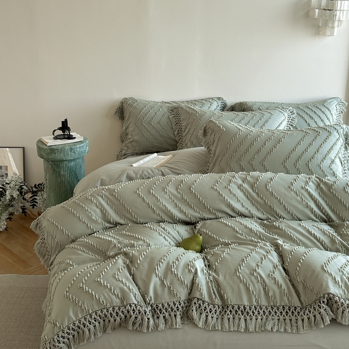 91家纺网 家纺一手货源 找家纺 缘生活 2025新款素色简约立体剪花流苏四件套 剪花波浪+流苏旧绿