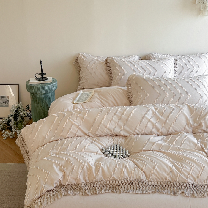 91家纺网 家纺一手货源 找家纺 缘生活 2025新款素色简约立体剪花流苏四件套 剪花波浪+流苏卡其