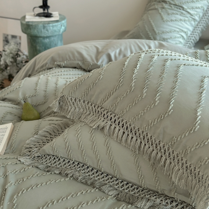 91家纺网 家纺一手货源 找家纺 缘生活 2025新款素色简约立体剪花流苏四件套 剪花波浪+流苏旧绿